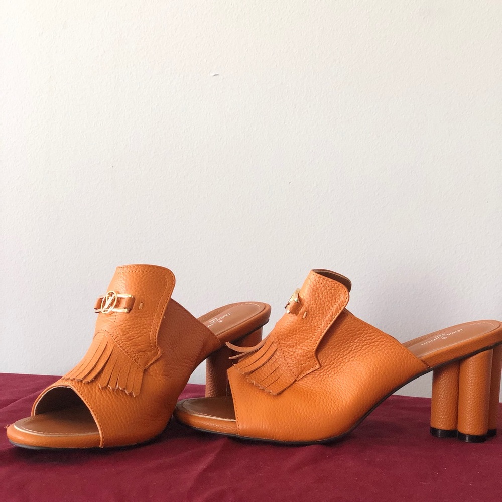 Size 10 LV Indiana Mules in Cognac